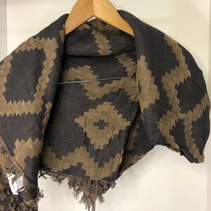 Aritzia Wilfred Mosaic Blanket Scarf, Peniche - used, fair condition